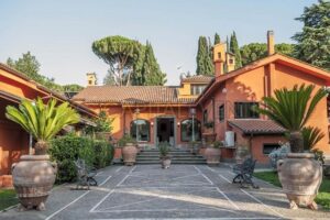 Villa-Colle-Luna-Monte-Porzio-Catone-Roma-1